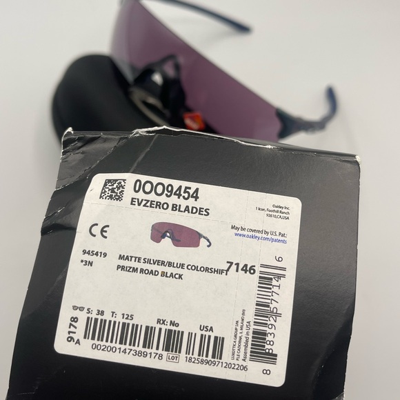 Mens Oakley Evzero Blades Sunglasses - Picture 4 of 4